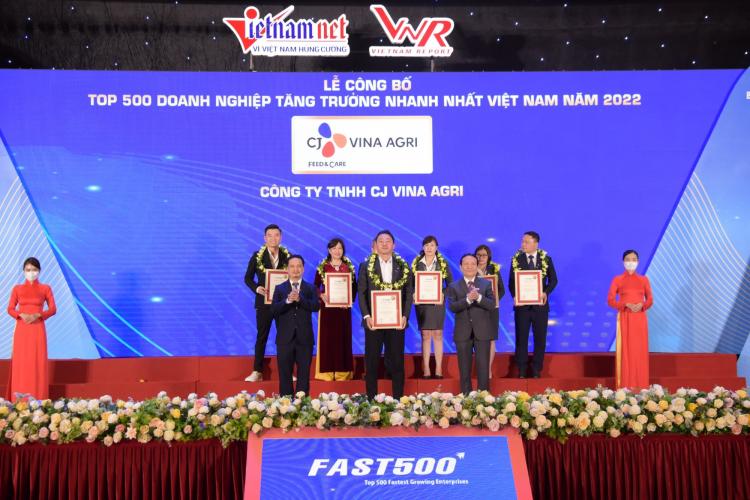 CJ VINA AGRI VINH DỰ NHẬN GIẢI THƯỞNG FAST500